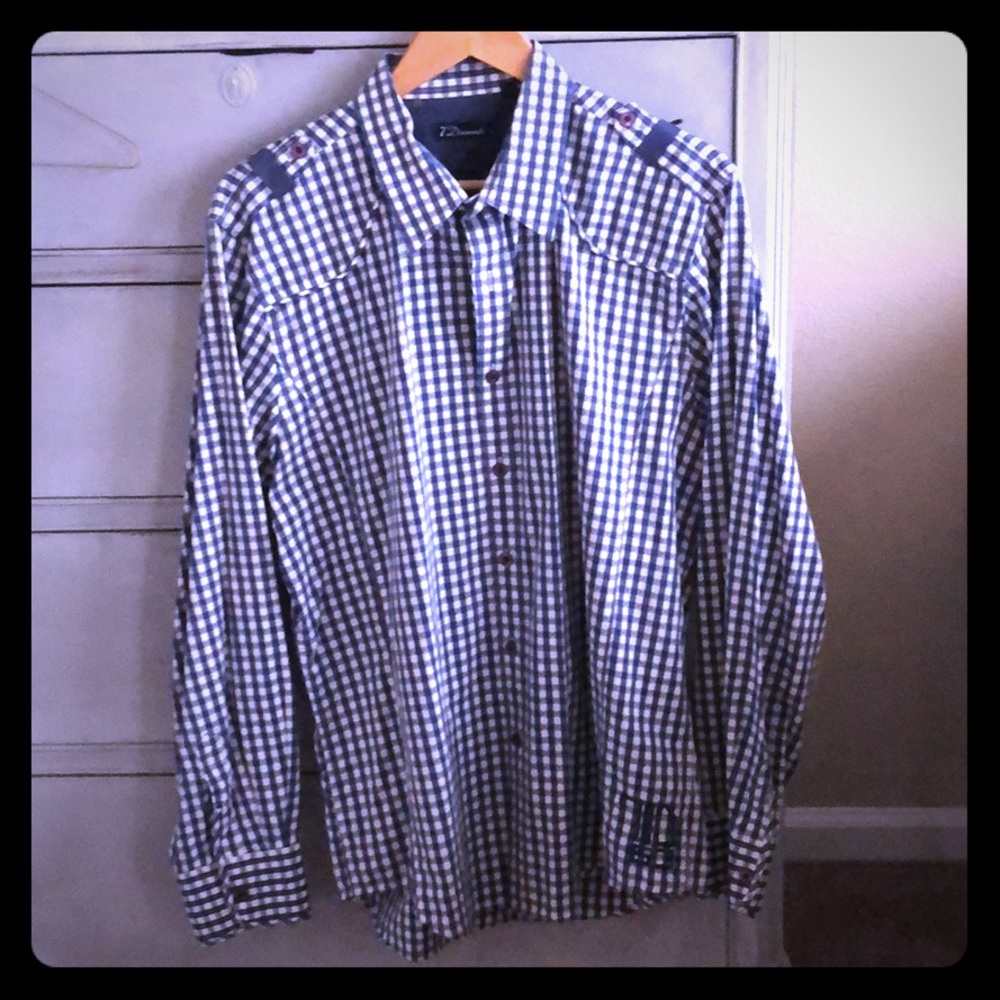 Great dress shirt!